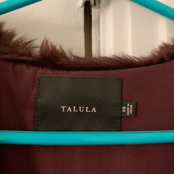Talula Maroon Faux Fur Vest sz XS - Picture 4 of 5